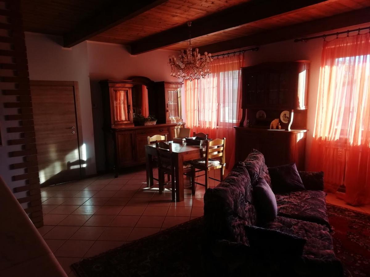 Un Bell Incontro Apartment Borgo Ticino Luaran gambar