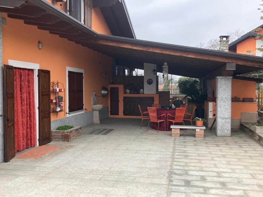 Un Bell Incontro Apartment Borgo Ticino Luaran gambar