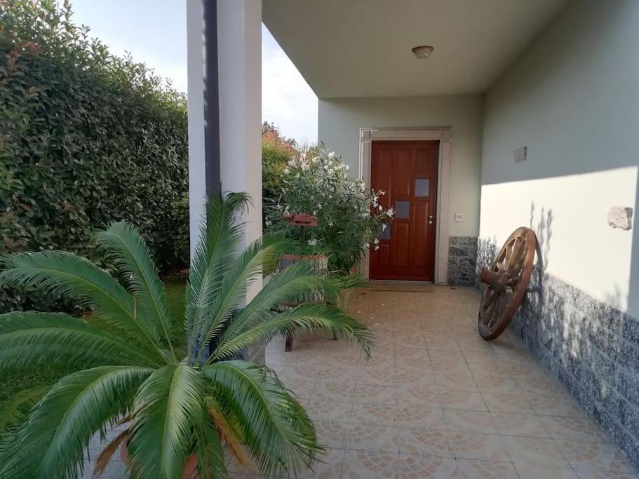 Un Bell Incontro Apartment Borgo Ticino Luaran gambar